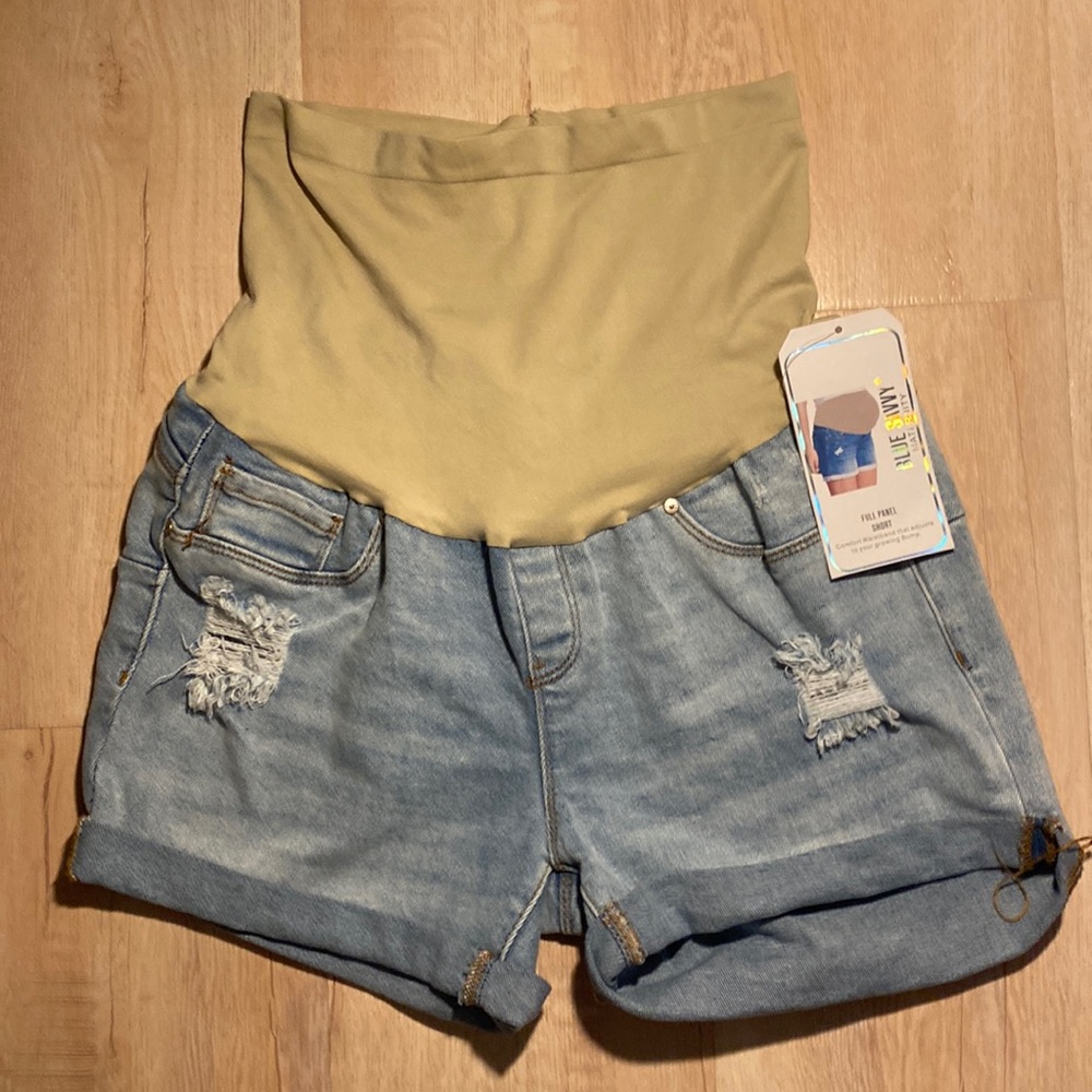 Blue Savvy Maternity, full front panel denim distressed shorts, size L